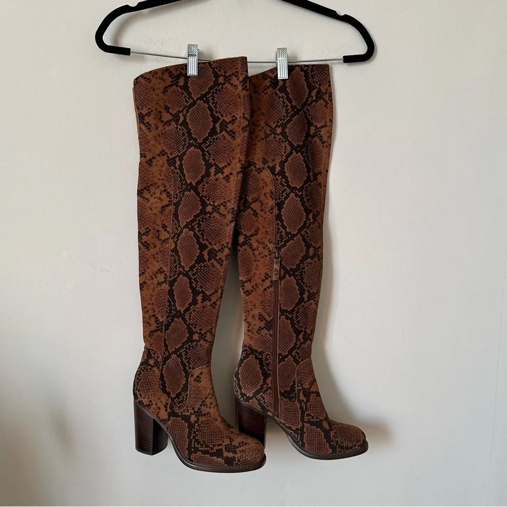 Kelsi Dagger Brooklyn Logan Over The Knee Brown Snake Print Suede Boots Size 8